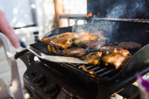 Gas oder Holzkohlegrill?